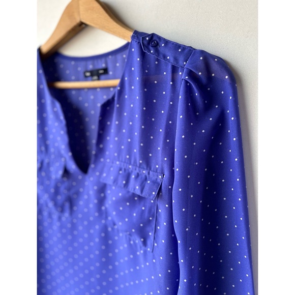 GAP | Periwinkle blue and white polka dot blouse - Picture 2 of 9